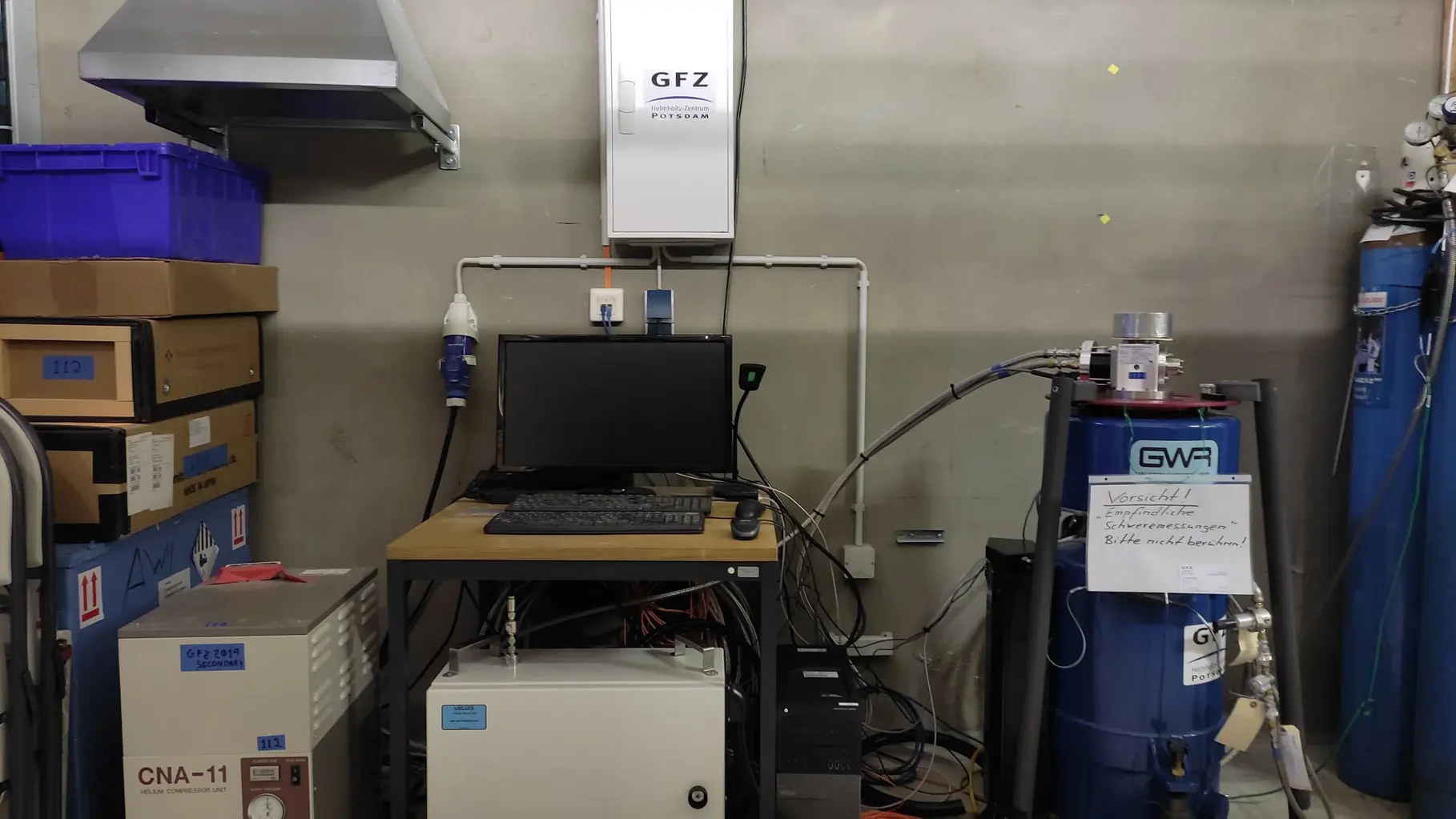 Fig 2. Superconducting gravimeter iGrav 047 in the basement of the Biologische Anstalt Helgoland (Photo: Ch. Voigt, GFZ)