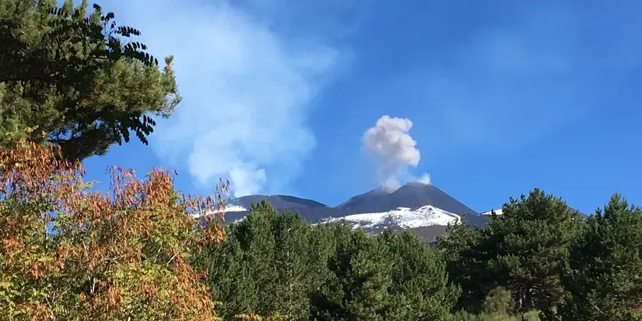 Fig 5. Small ash cloud over the volcano Etna. (Photo: A. Blanke)